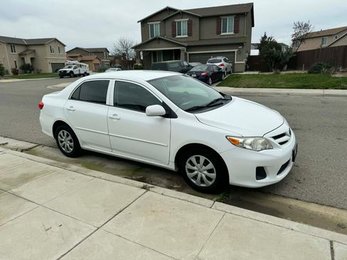 Used 2013 Toyota Corolla L image 1