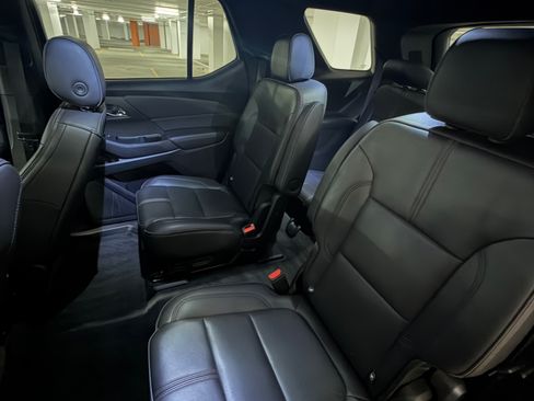 Used 2022 Chevrolet Traverse RS AWD/4WD image 12