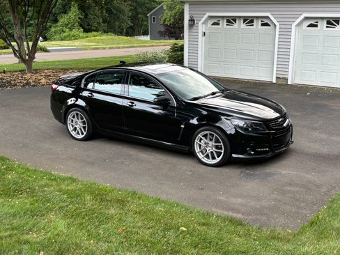 Used 2015 Chevrolet SS RWD image 1