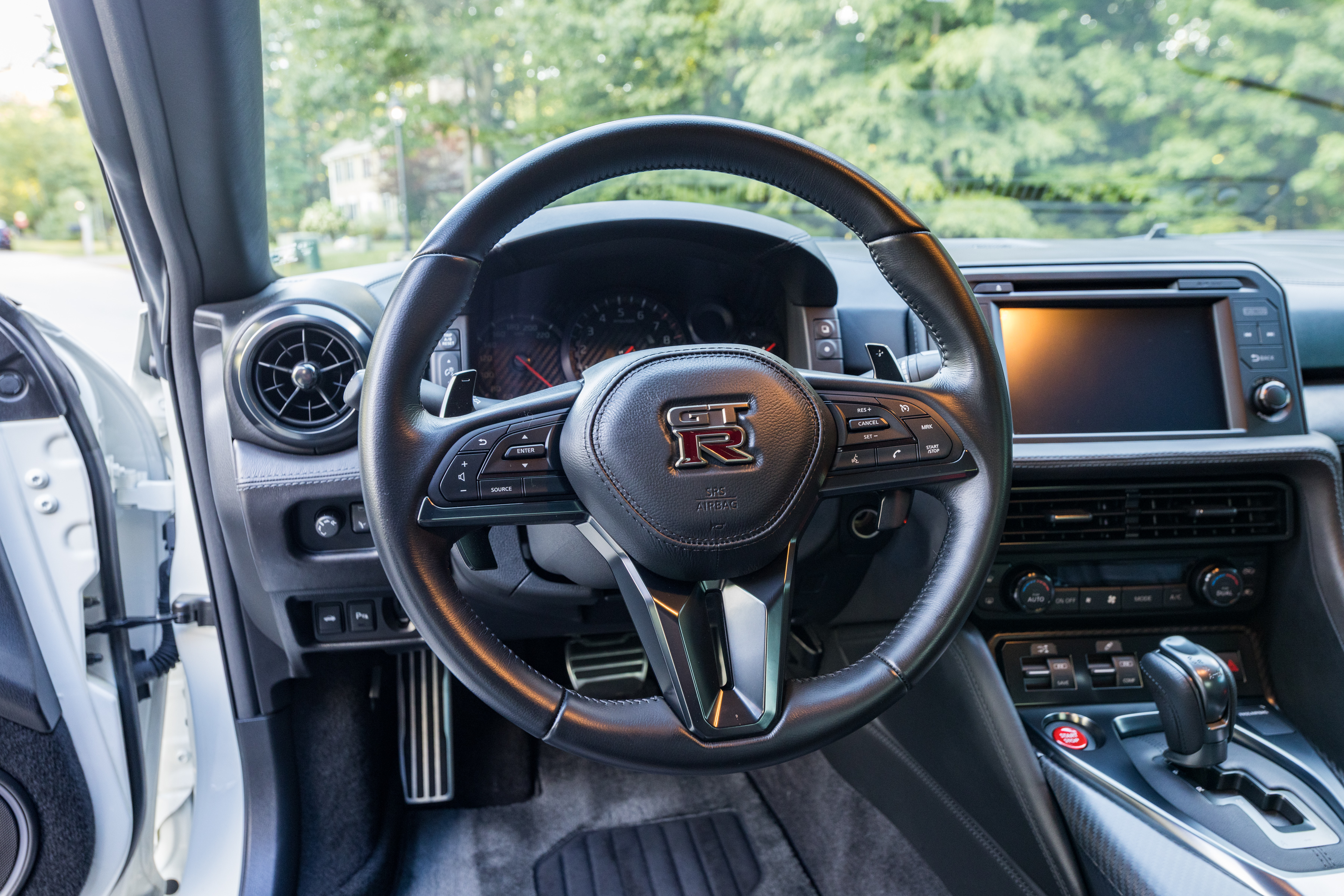 Used 2021 Nissan GT-R Premium AWD/4WD image 25