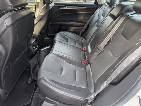 Used 2016 Ford Fusion Titanium image 24