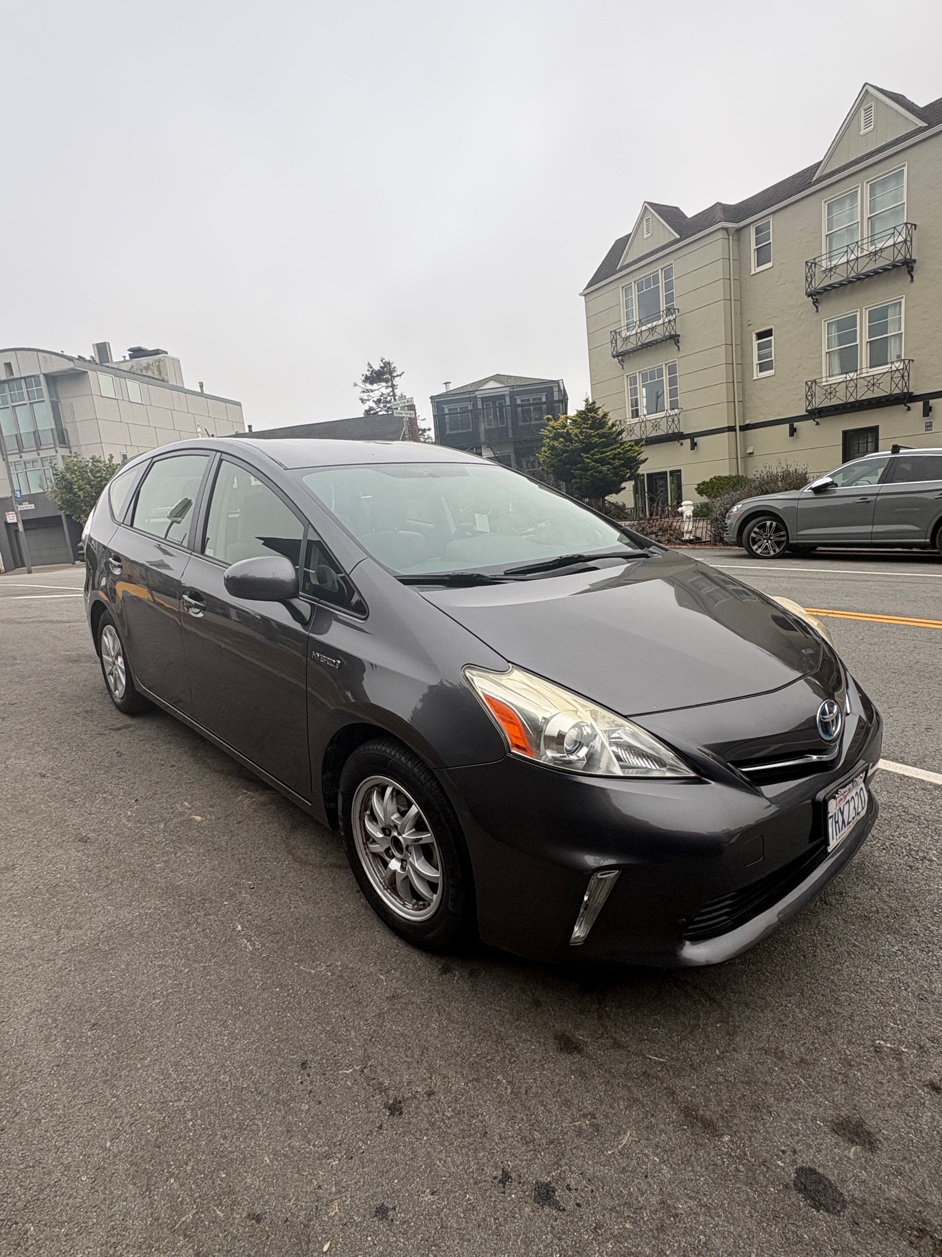 Used 2014 Toyota Prius V Three FWD image 5