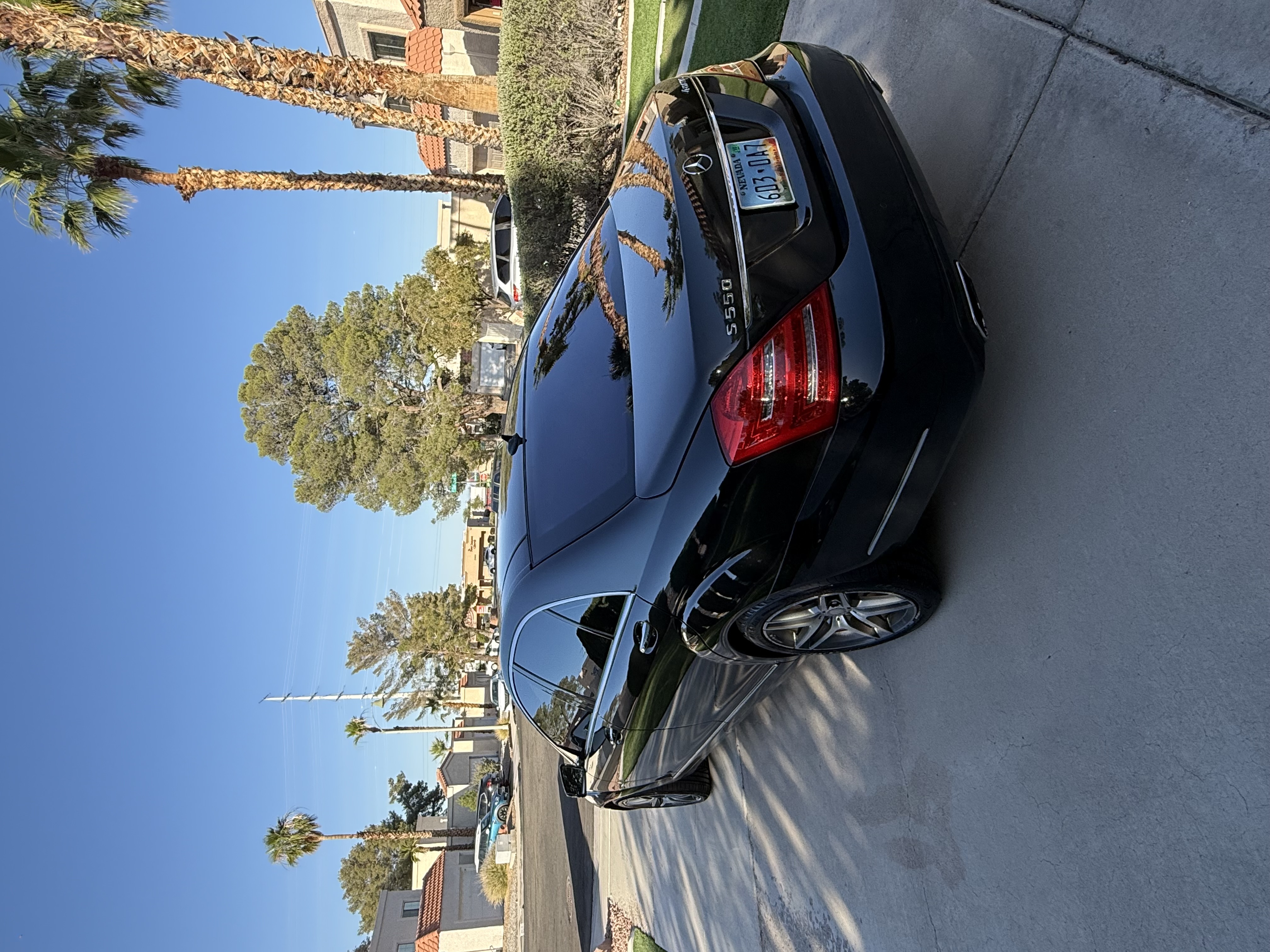 Used 2012 Mercedes-Benz S 550 4MATIC image 2