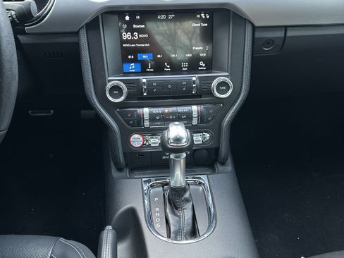 Used 2017 Ford Mustang Premium image 6