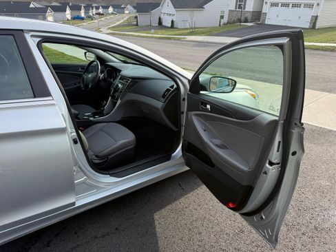 Used 2013 Hyundai Sonata SE image 16