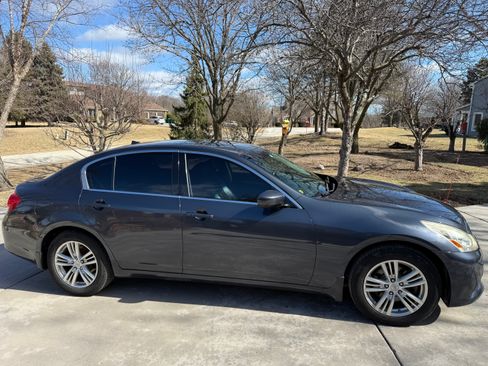 Used 2011 INFINITI G37 x Sedan w/ Premium Pkg image 4