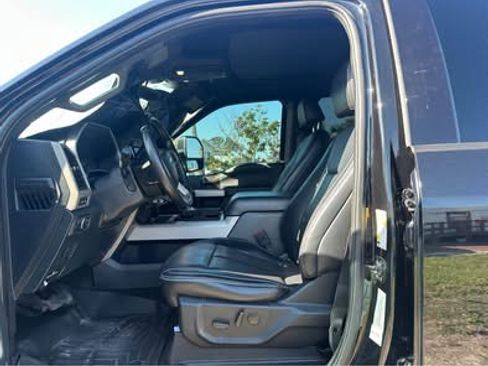 Used 2022 Ford F250 Lariat w/ Lariat Ultimate Package image 12