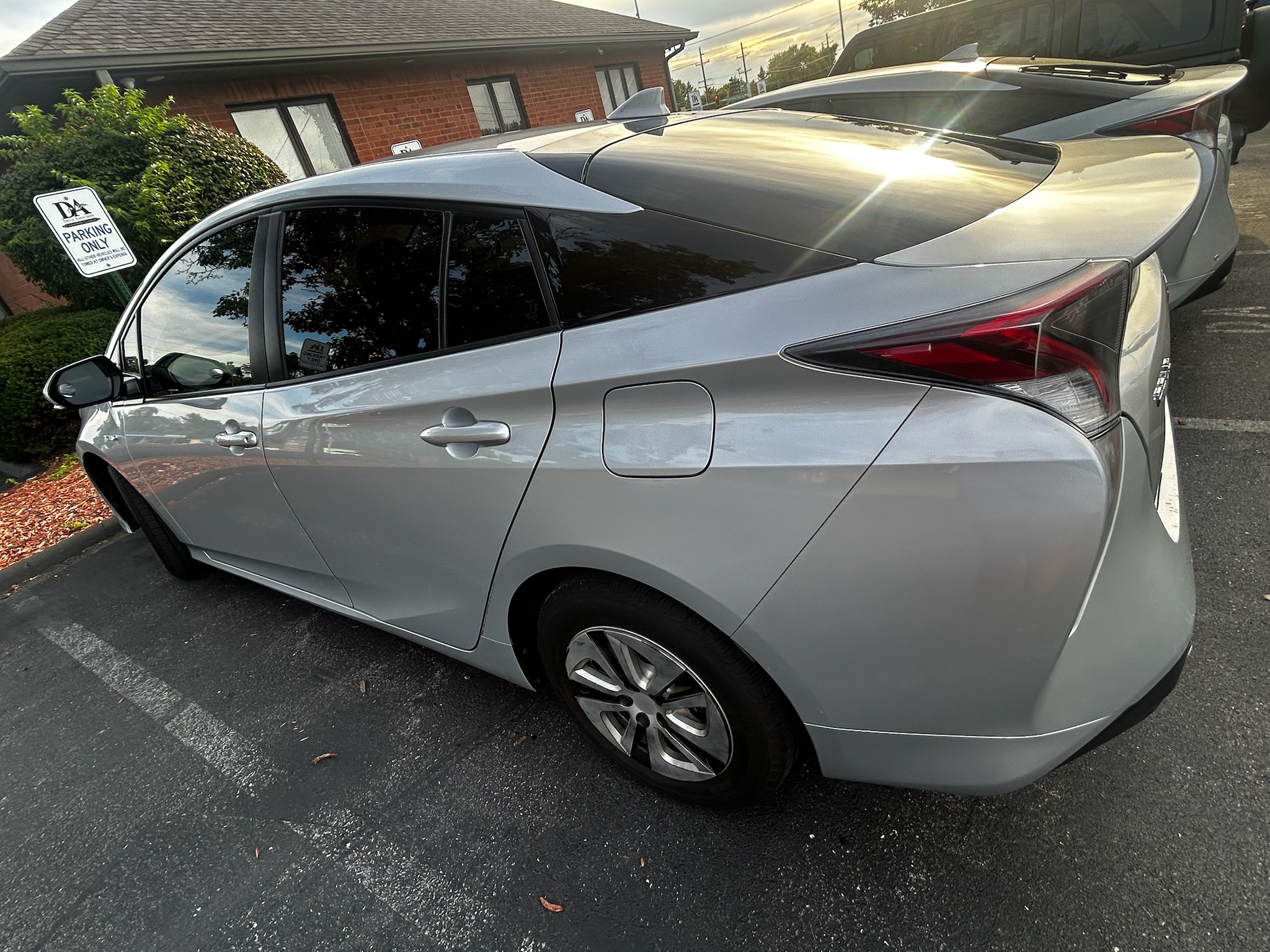 Used 2018 Toyota Prius Two FWD image 13