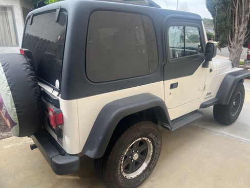 Used 2005 Jeep Wrangler SE image 8