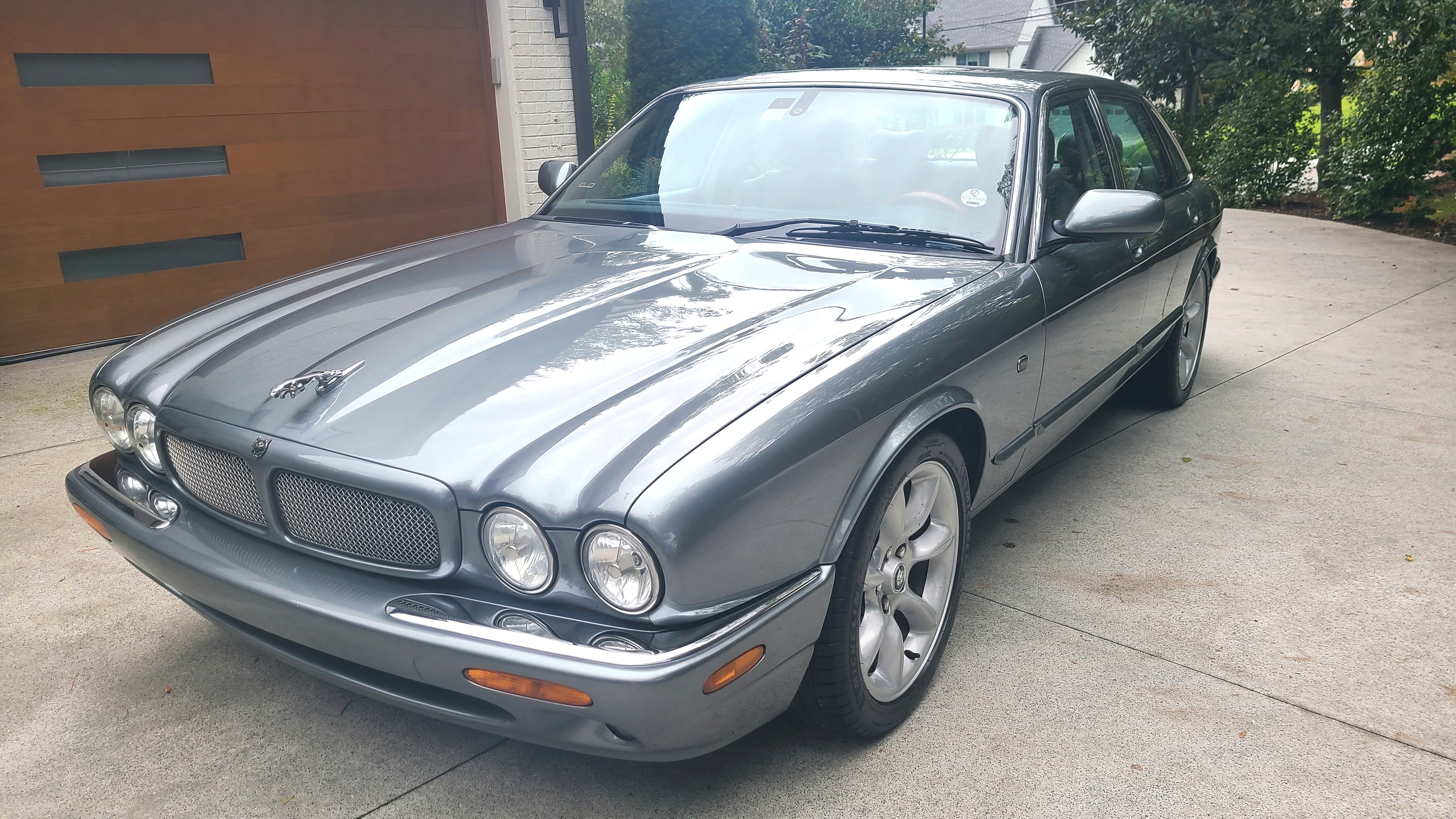 Used 2003 Jaguar XJ8 RWD image 2