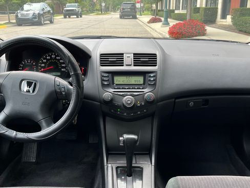 Used 2005 Honda Accord LX image 11