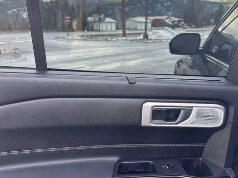 Used 2022 Ford Explorer ST w/ Equipment Group 401A image 18