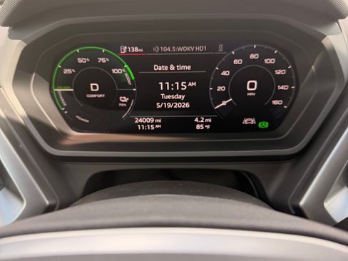 Used 2022 Audi Q4 e-tron Premium AWD/4WD image 1