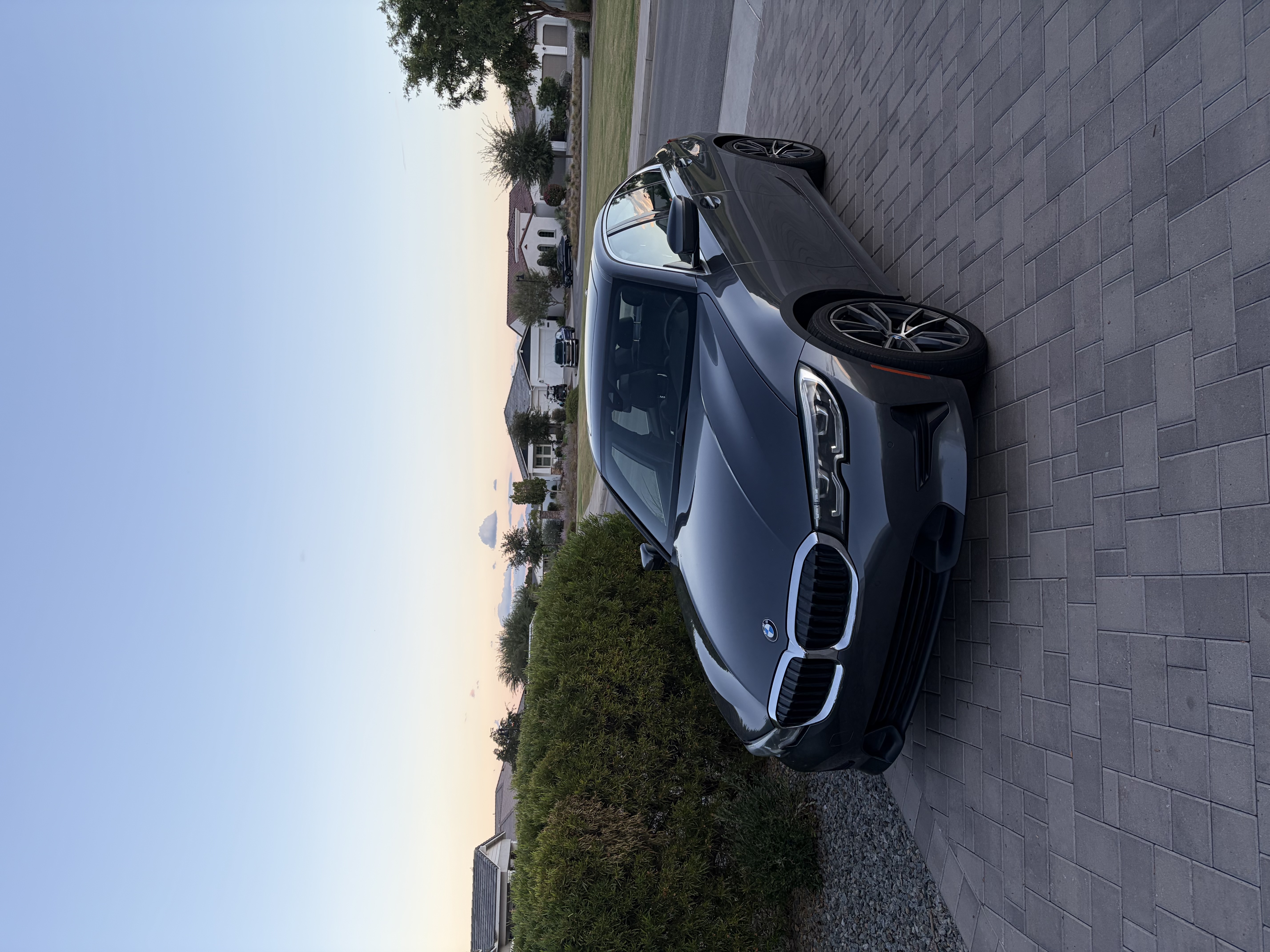 Used 2019 BMW 330i xDrive Sedan w/ Convenience Package AWD/4WD image 1