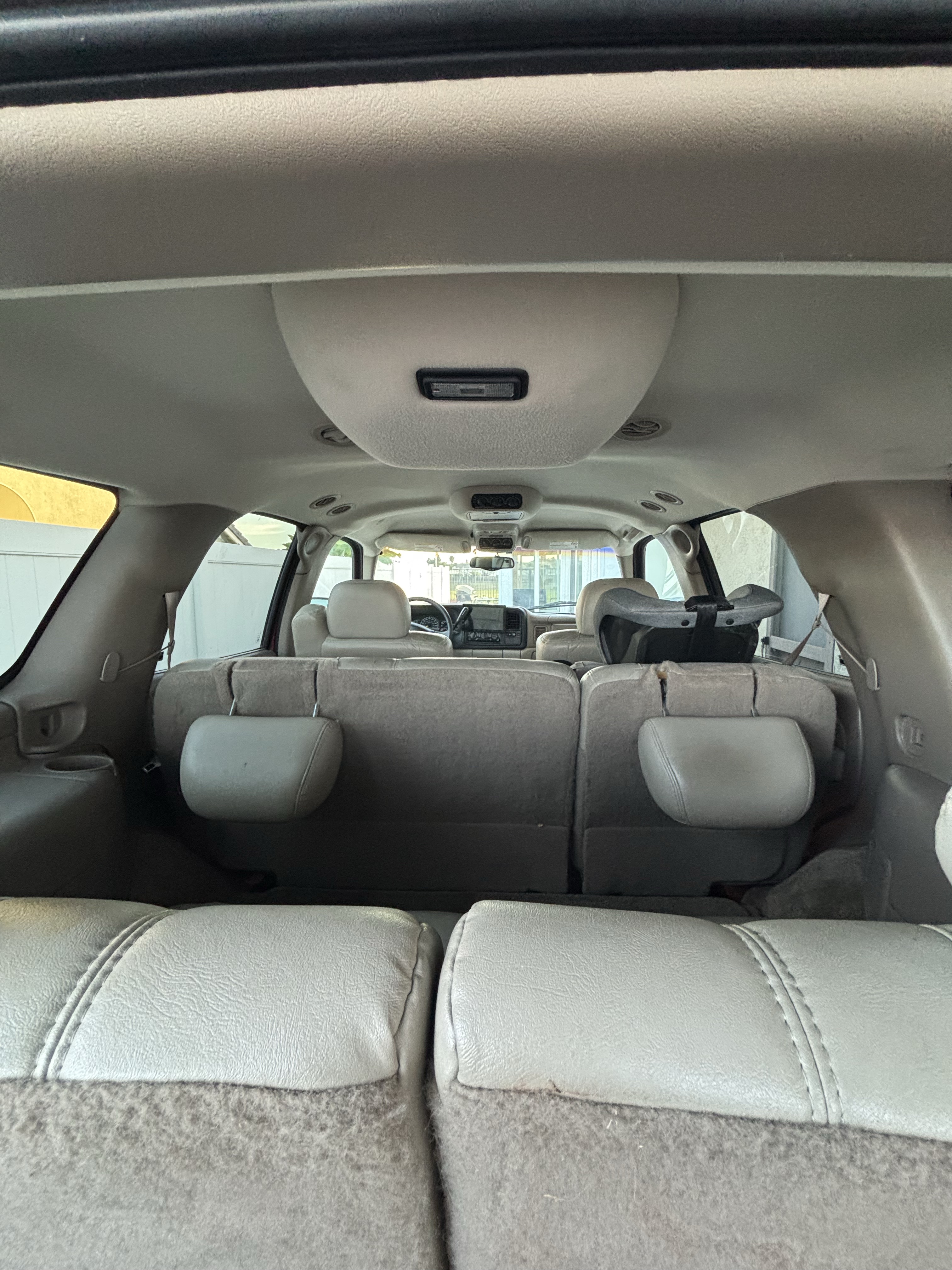 Used 2001 Chevrolet Tahoe LT w/ LT Preferred Equipment Group RWD image 21