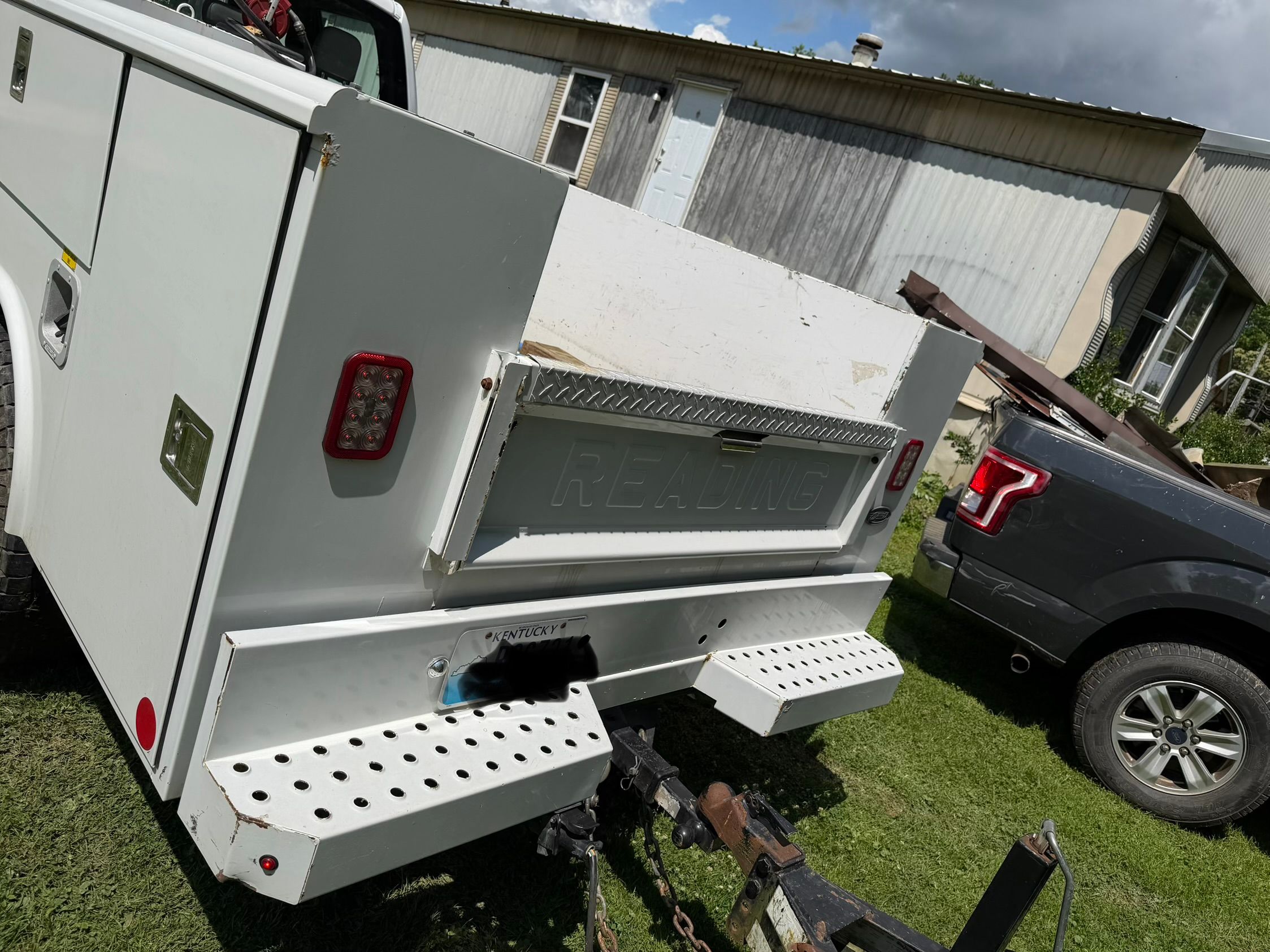 Used 2018 Ford F350 XL w/ Power Equipment Group AWD/4WD image 4