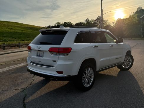 Used 2018 Jeep Grand Cherokee Summit w/ Skid Plate Group AWD/4WD image 6