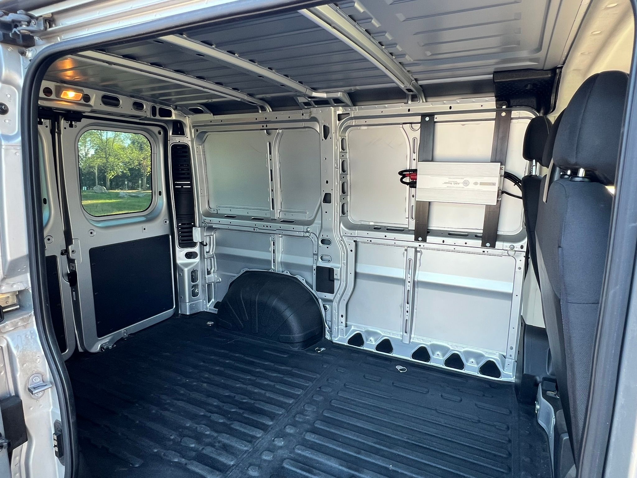 Used 2018 RAM ProMaster 1500 w/ Mopar Trailer Tow Group FWD image 17
