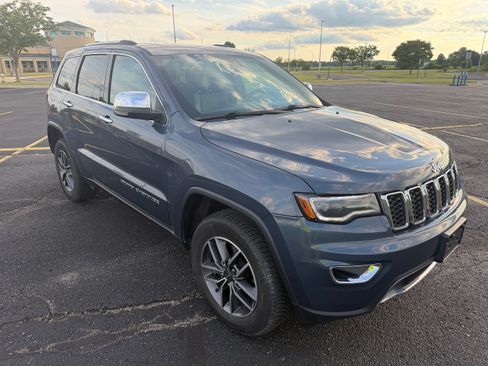 Used 2019 Jeep Grand Cherokee Limited w/ Luxury Group II AWD/4WD image 9