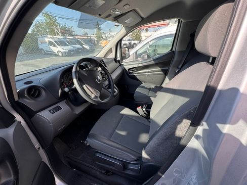 Used 2020 Nissan NV200 S FWD image 2