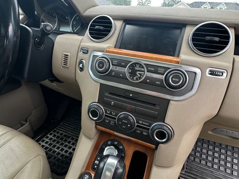 Used 2011 Land Rover LR4 HSE AWD/4WD image 29