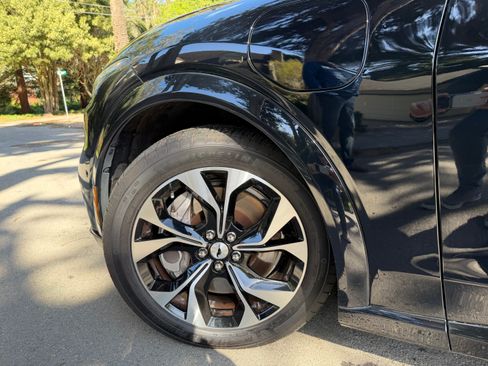 Used 2021 Ford Mustang Mach-E Premium image 16