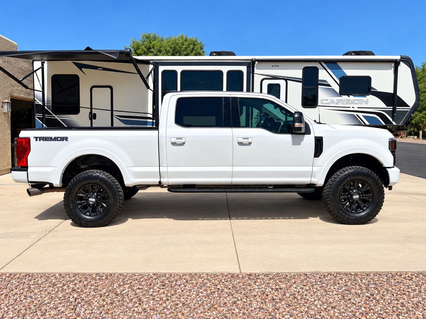 Used 2021 Ford F250 Lariat AWD/4WD image 2