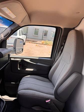 Used 2011 Chevrolet Express 3500 RWD image 9