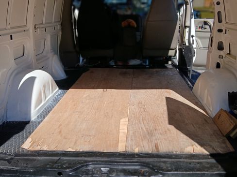 Used 2005 Chevrolet Astro w/ Convenience Package image 23