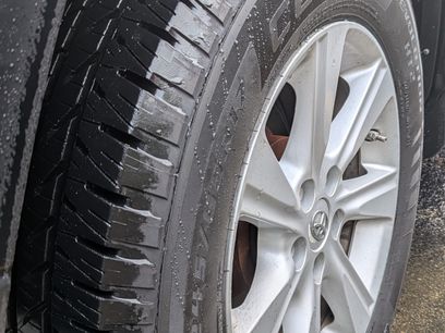 Used 2011 Toyota Highlander SE