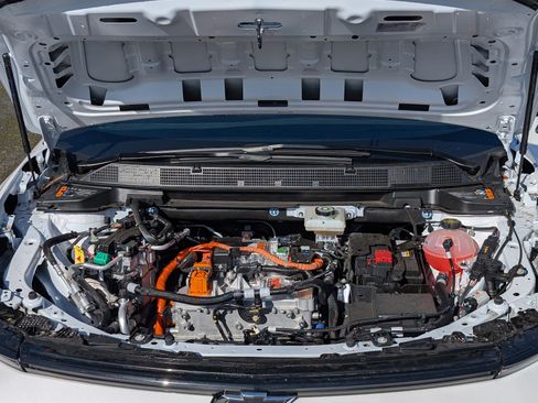 Used 2025 Chevrolet Equinox EV RS image 14