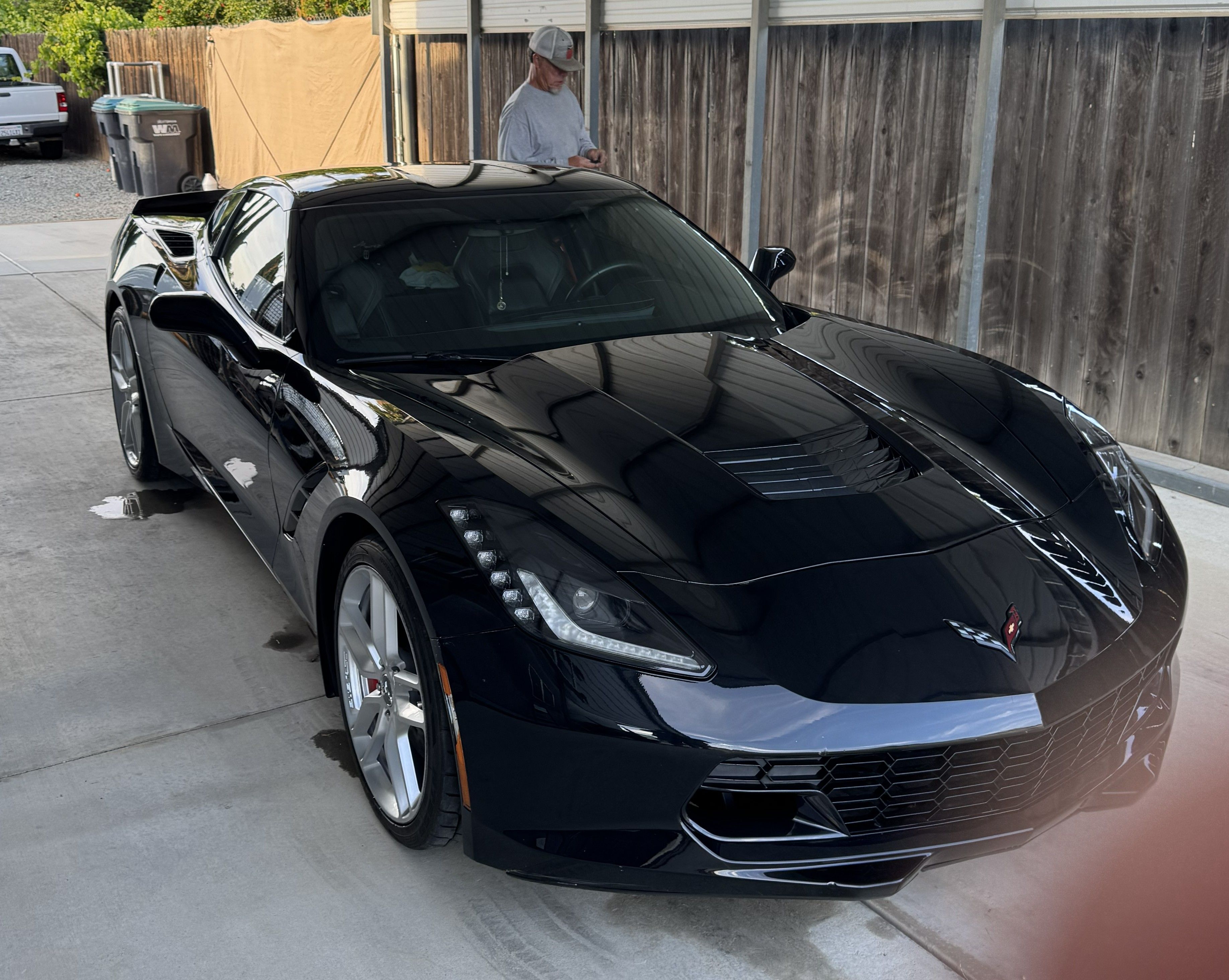 Used 2019 Chevrolet Corvette Stingray Coupe w/ Carbon Flash Badge Package RWD image 4