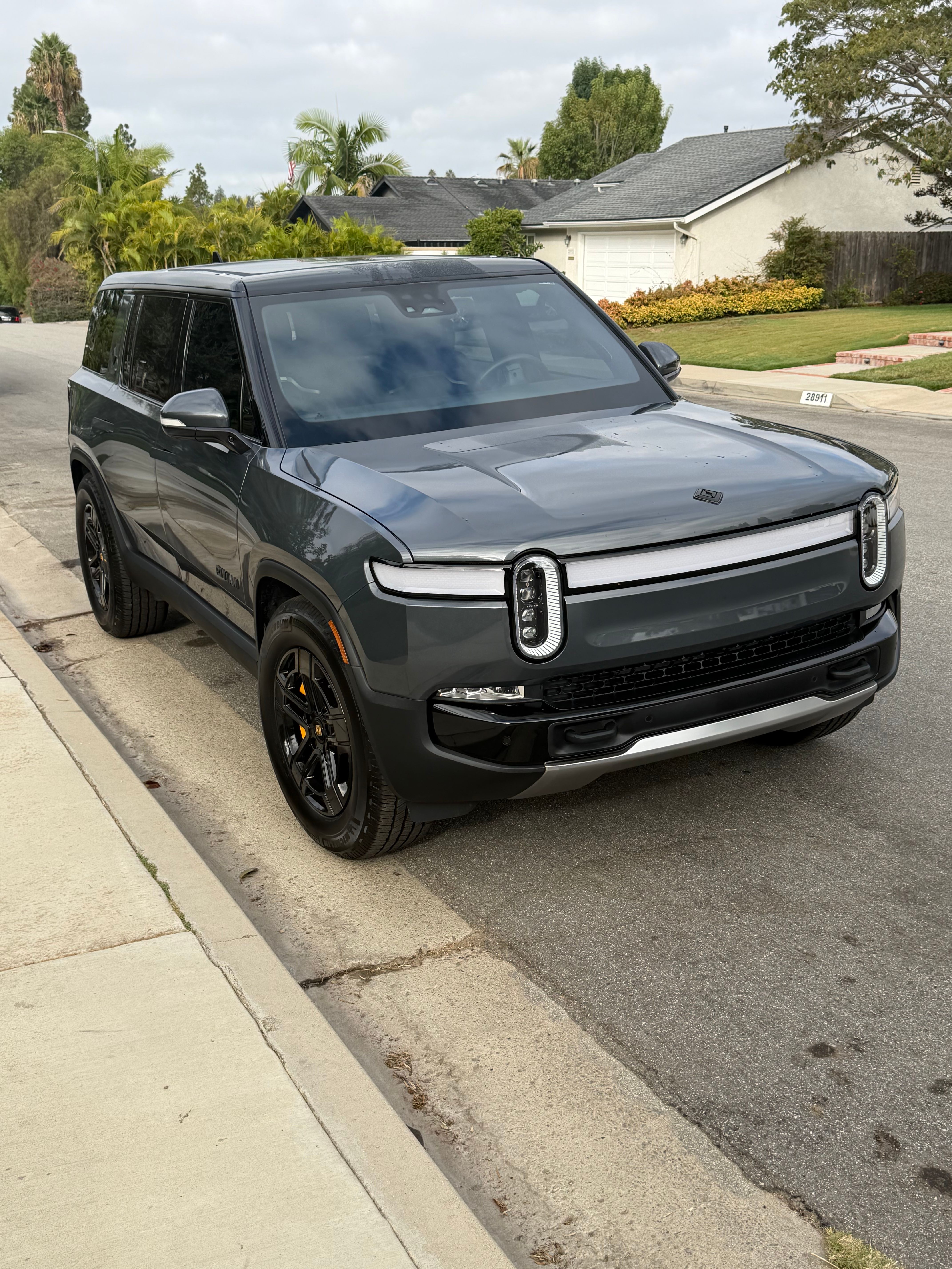 Used 2023 Rivian R1S Adventure Quad AWD/4WD image 4