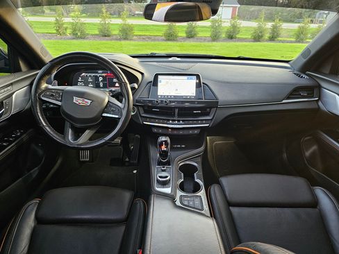 Used 2021 Cadillac CT4 V w/ Technology Package image 6