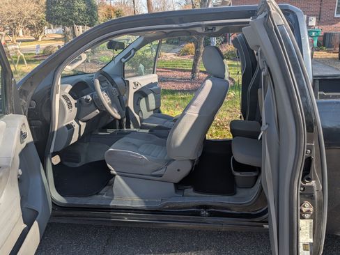 Used 2016 Nissan Frontier S image 4