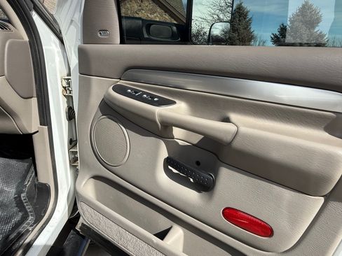 Used 2004 Dodge Ram 2500 Truck SLT w/ Trailer Tow Group image 4