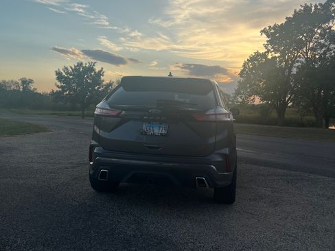 Used 2022 Ford Edge ST w/ Equipment Group 401A image 11