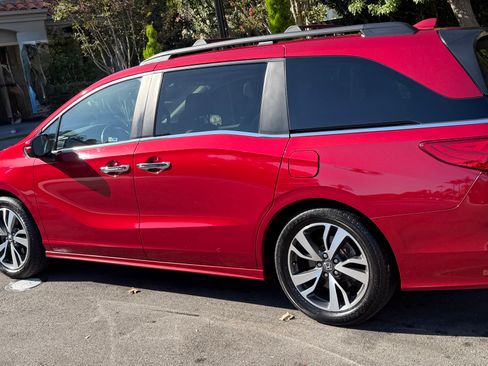 Used 2022 Honda Odyssey Touring image 4