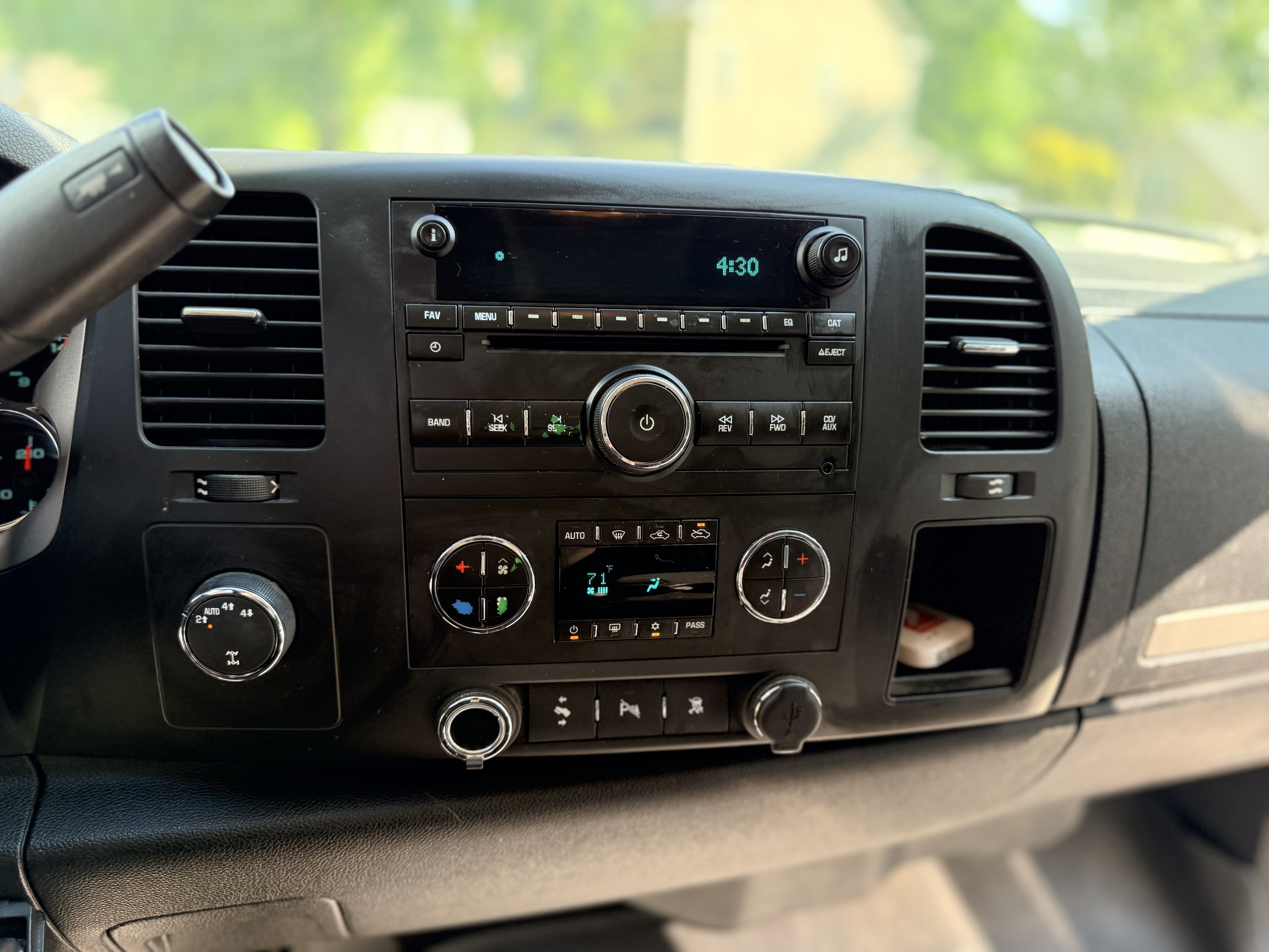 Used 2011 GMC Sierra 1500 SLE w/ Power Tech Package AWD/4WD image 13