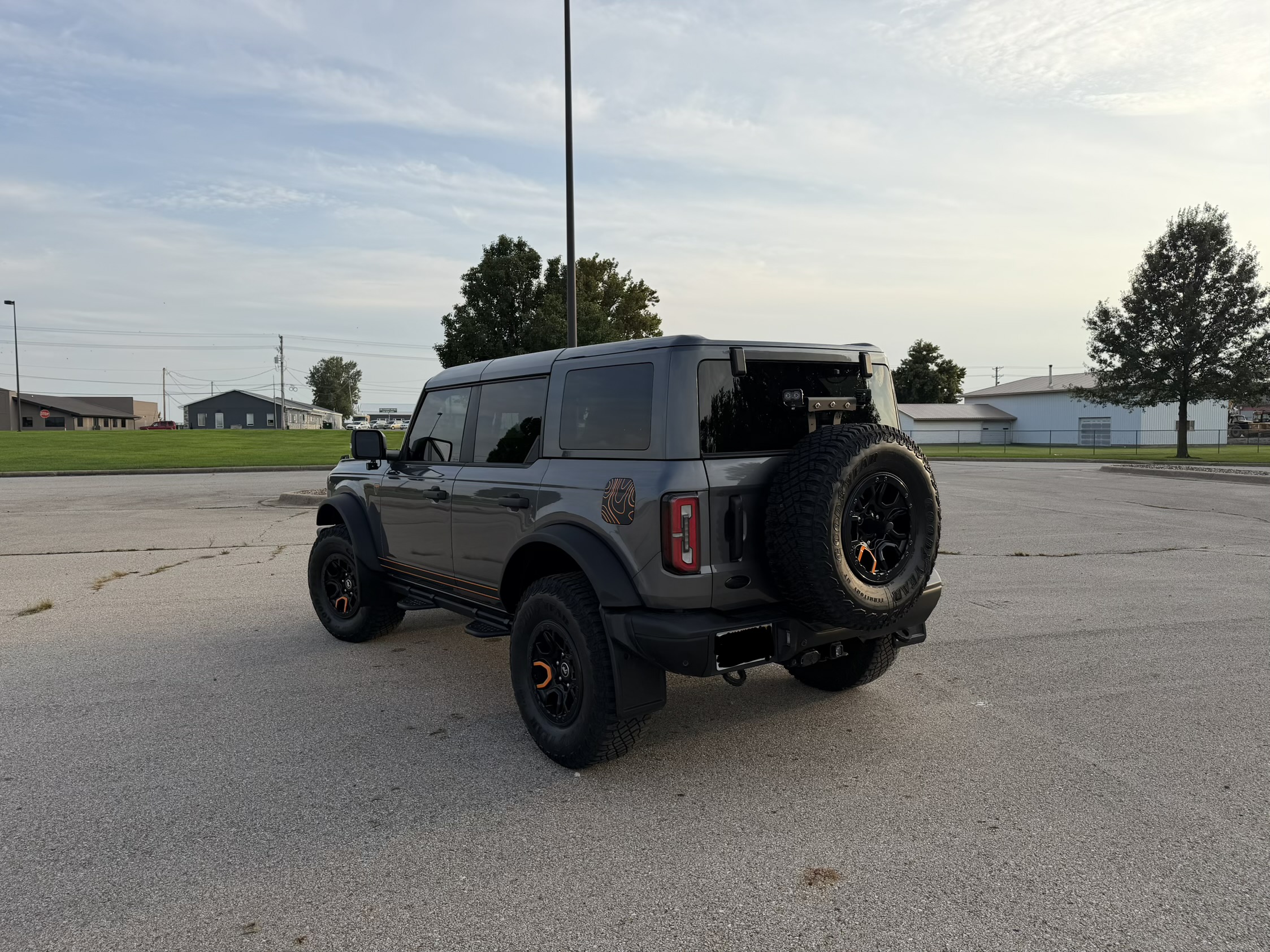 Used 2025 Ford Bronco Badlands AWD/4WD image 4