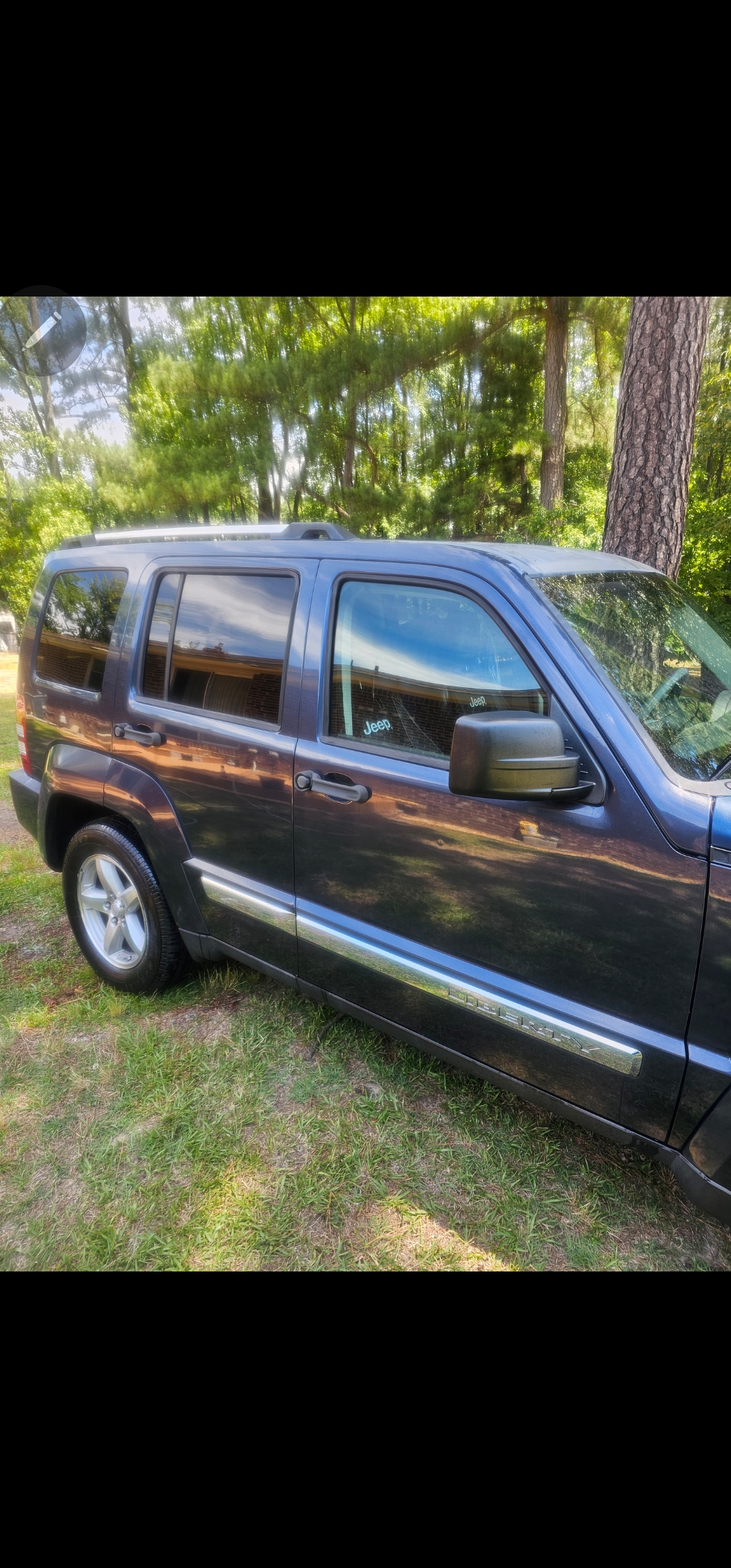 Used 2008 Jeep Liberty Limited w/ Premium Group AWD/4WD image 6