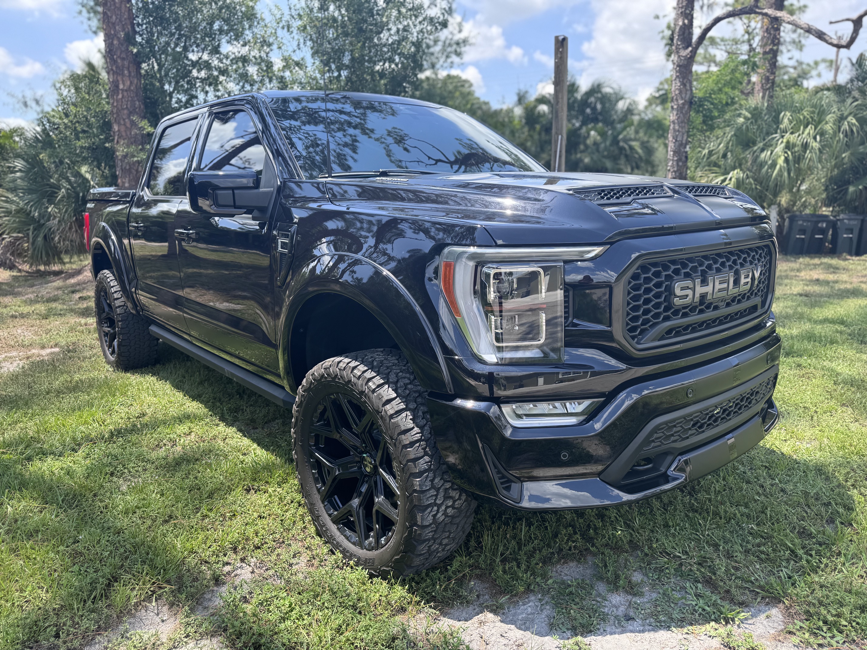 Used 2023 Ford F150 Lariat w/ Equipment Group 502A High AWD/4WD image 1