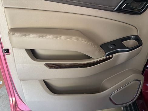 Used 2020 GMC Yukon XL SLT w/ Open Road Package image 15