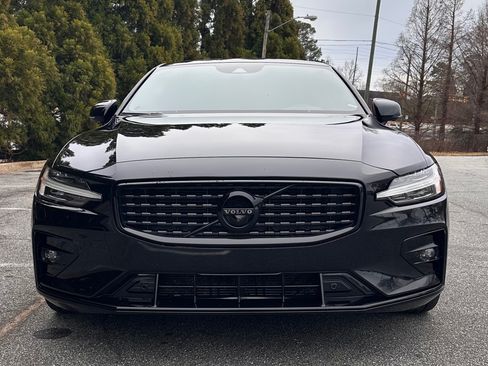 Used 2022 Volvo S60 B5 R-Design w/ Advanced Package image 5