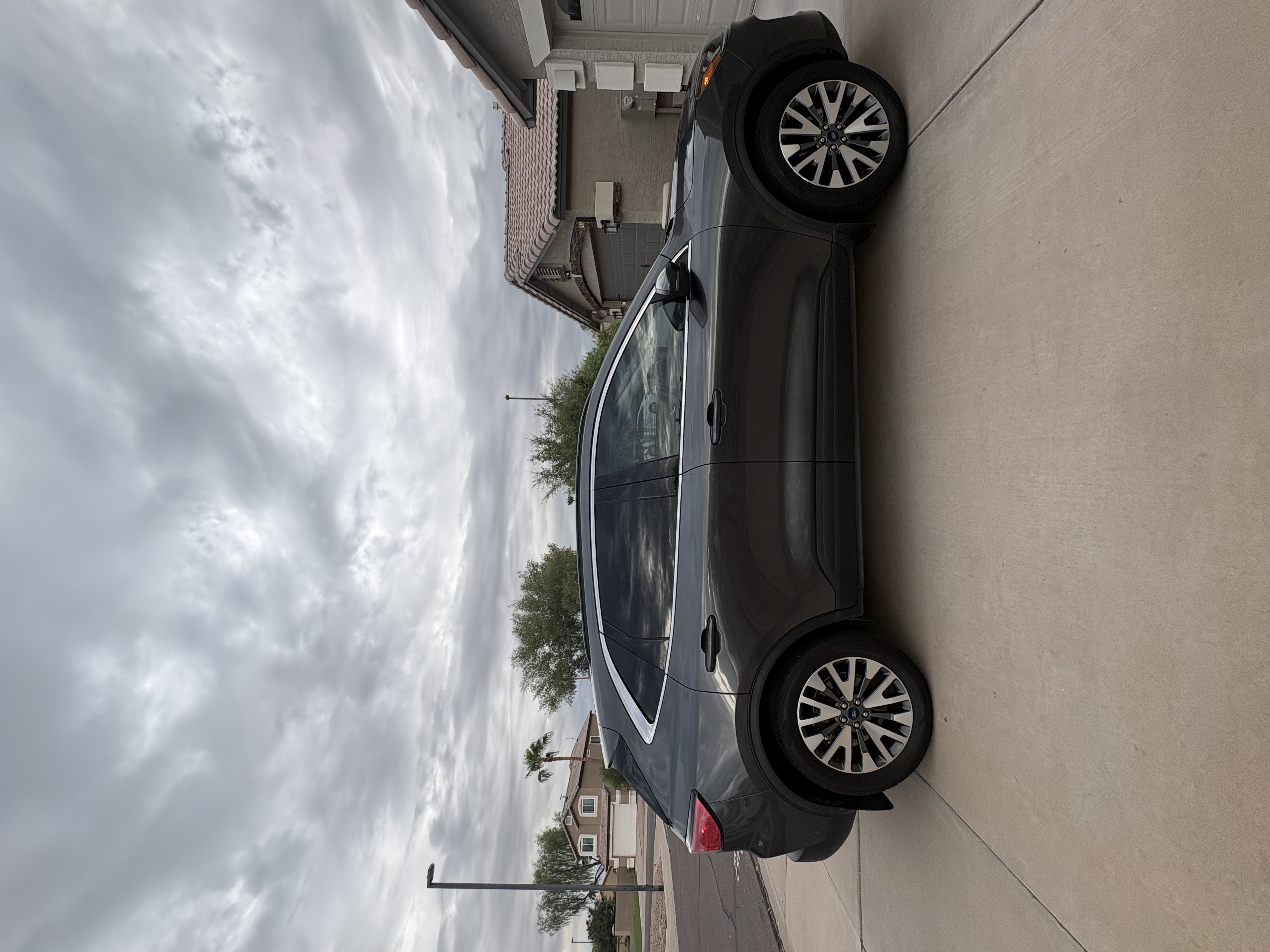 Used 2020 Ford Escape Titanium AWD/4WD image 5