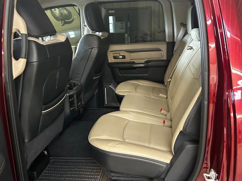 Used 2019 RAM 3500 Limited w/ Max Tow Package AWD/4WD image 11