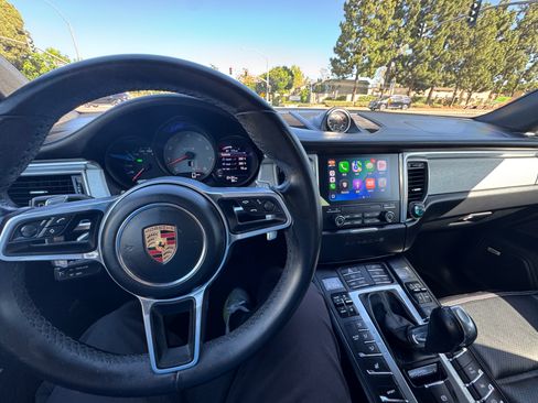 Used 2018 Porsche Macan GTS AWD/4WD image 6
