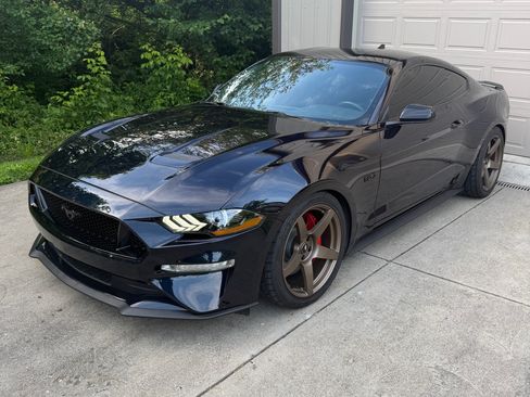 Used 2021 Ford Mustang GT w/ Black Accent Package RWD image 4
