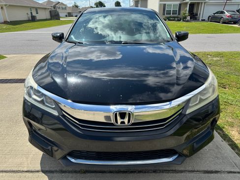 Used 2017 Honda Accord Sport image 10