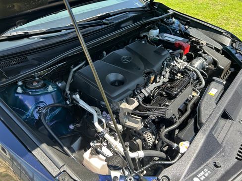 Used 2022 Toyota Camry SE FWD image 16